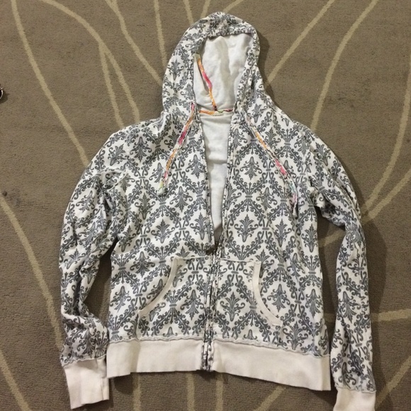 ❌SOLD❌Grey-paisley Hoodie - Picture 2 of 4
