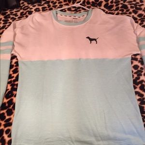 BUNDLE two only worn twice crew necks