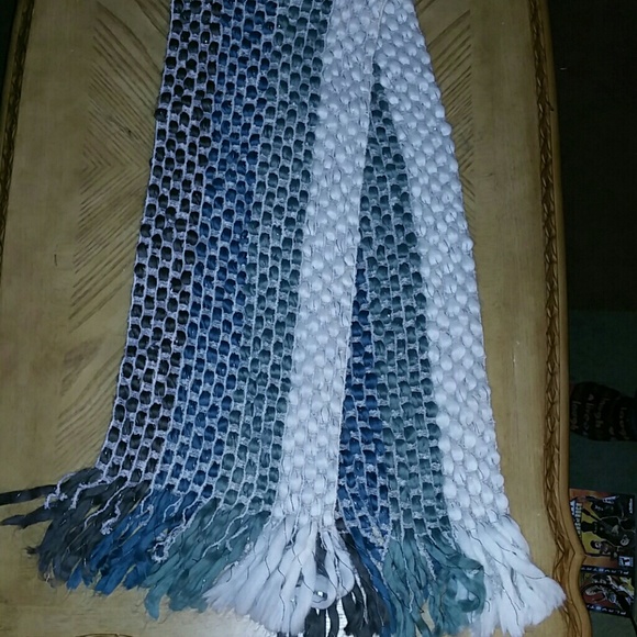 Noelle Scarf