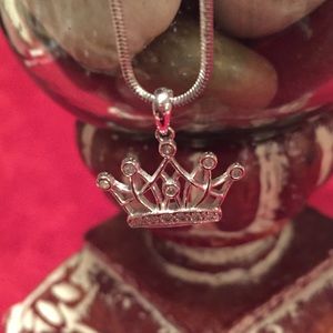 Silver and diamond necklace