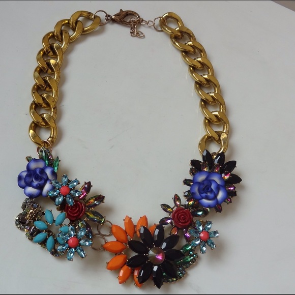 Floral Statement Necklace 🌺HOST PICK🌺 - Picture 4 of 4