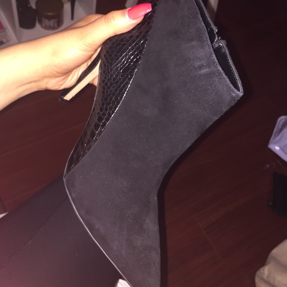 Boots - Picture 3 of 4