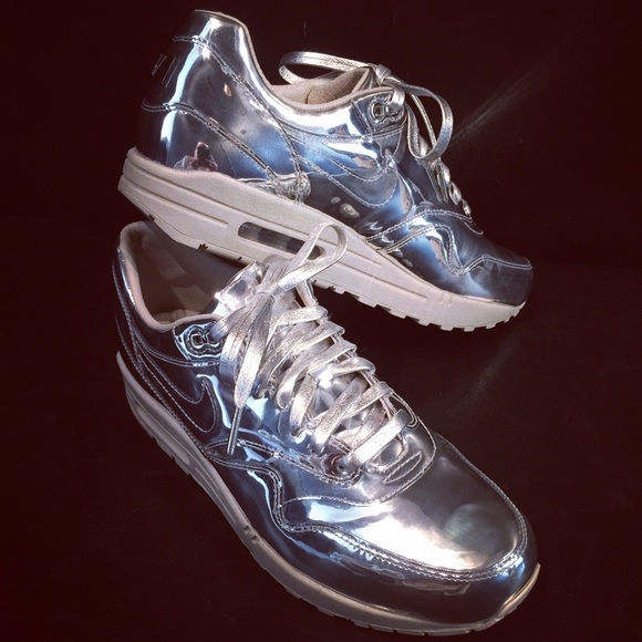NIKE LIQUID METAL AIR MAX