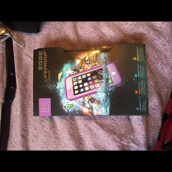 Iphone 6 Lifeproof phone case