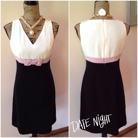 Clues Dresses & Skirts - 💕Gorgeous Dress by Clues