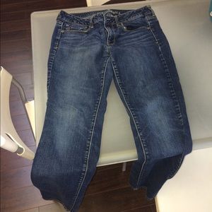 AE skinny stretch jeans. near perfect condition.