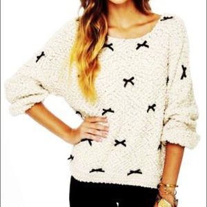 Bow sweater