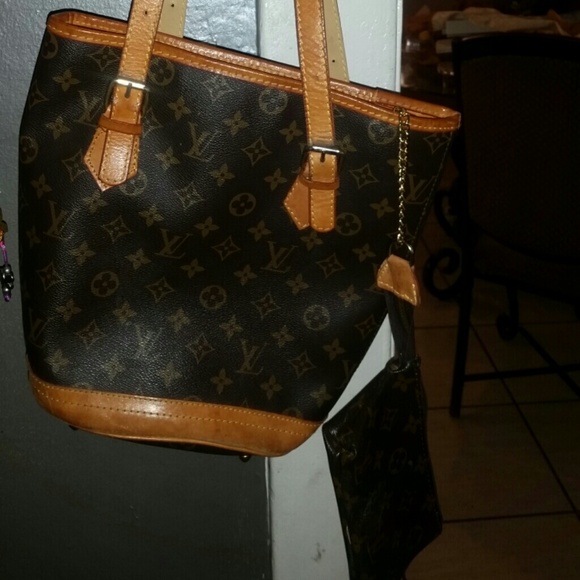 Louis vuitton bucket