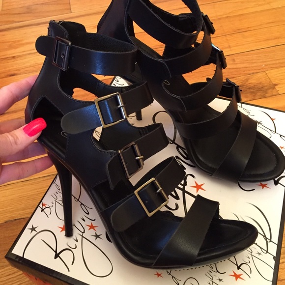 Super sexy sandals by viviglam Hp5/28/15๐๐๐๐ - Picture 4 of 4