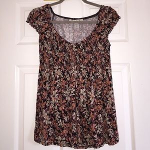 American Rag Floral V-line shirt