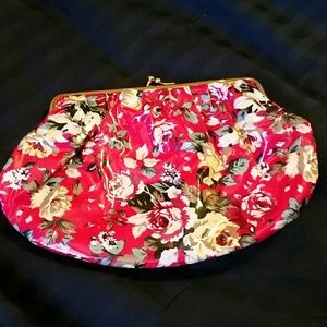 Floral clutch