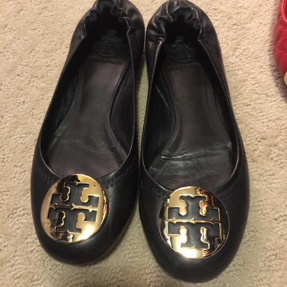 Tory burch Reva black with gold flats size 7.5