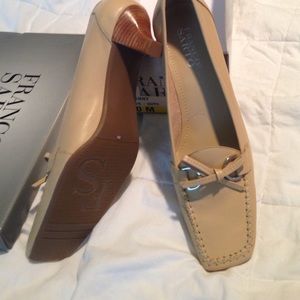 Never worn size 8 Franco Sarto tan shoes