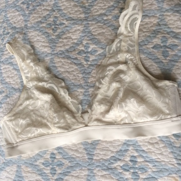 Victoria's Secret lace bralette M