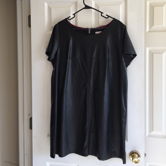 Faux leather dress XXL