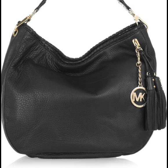 Michael Kors black Bennet purse.