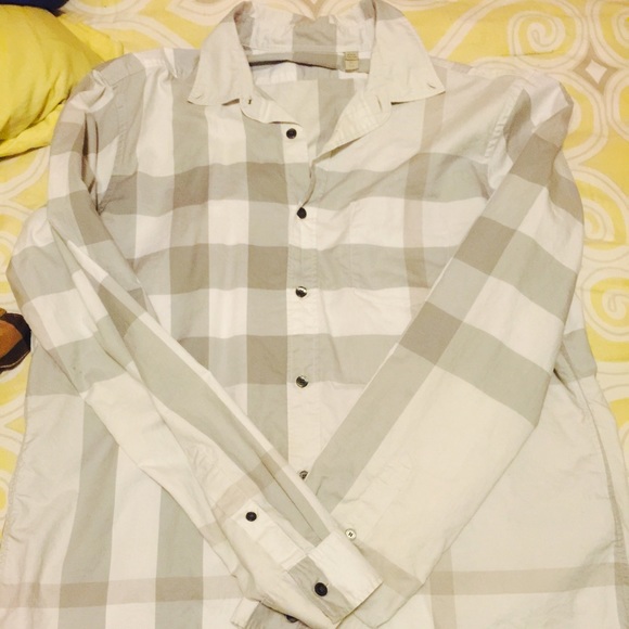 SOLD !!Burberry man xl