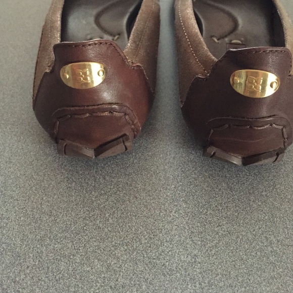 Flat - Picture 2 of 4