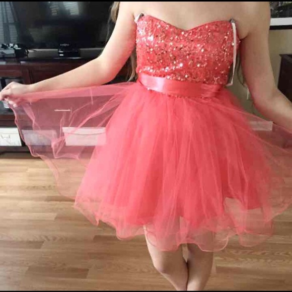 Prom Dress - Picture 2 of 3