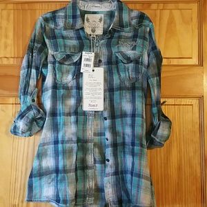 ROAR from The Buckle plaid top