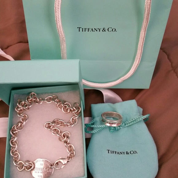 BEAUTIFUL!! Tiffany choker and ring