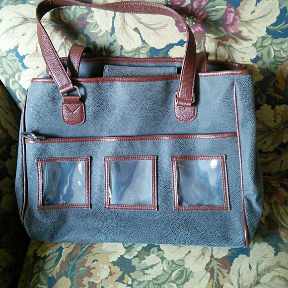 Large purse with plenty of pockets