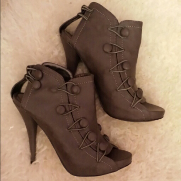 C.R. Luxe Shoes