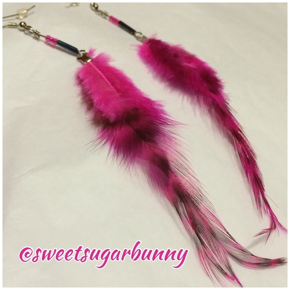 🆕 Handcrafted Beaded Feather Earrings