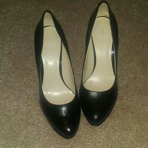 NINE WEST black pump w/o box