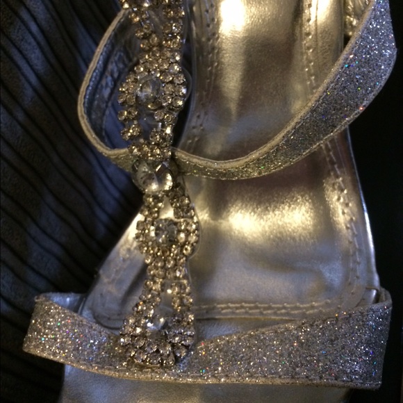 Heels - Picture 2 of 2