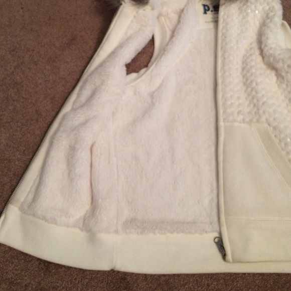 Vest - Picture 2 of 2