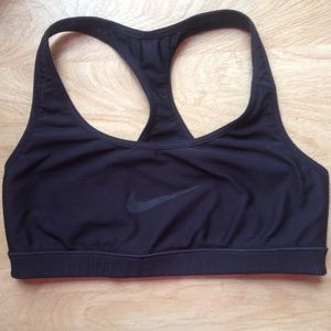 ⛔️⛔️SOLD ON Ⓜ️️ercari⛔️⛔️ Nike Dri-Fit Sports Bra