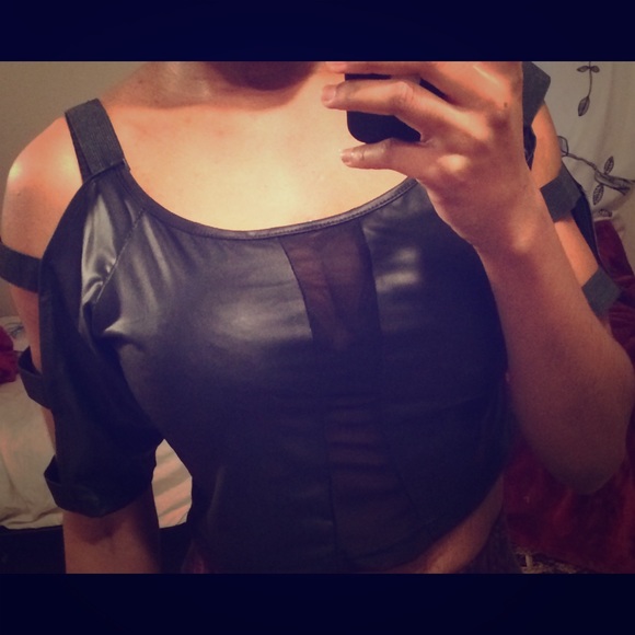 Black mesh crop top with cut out sleeves - Picture 1 of 3