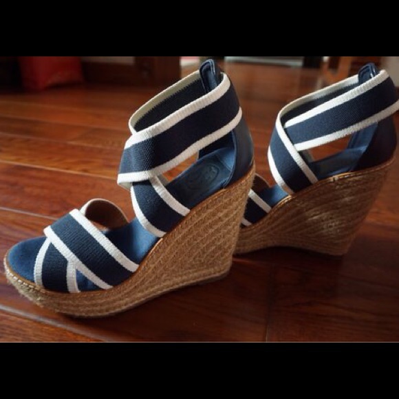 Tory Burch navy white trimmed wedge