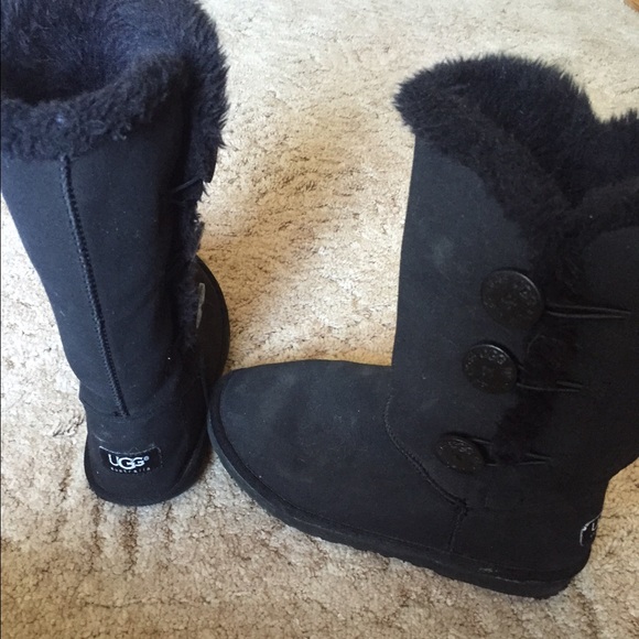 Bailey 3 Button Black Uggs