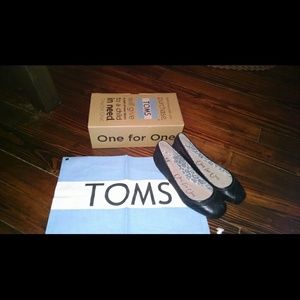 TOMS Ballet Flats