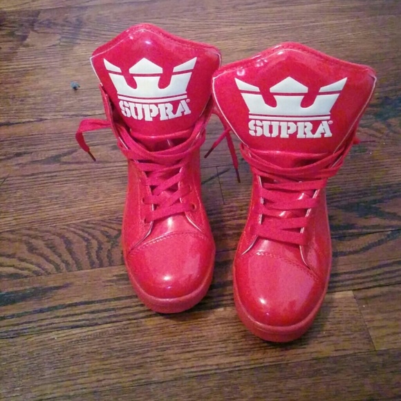 Super cute patent red Supras