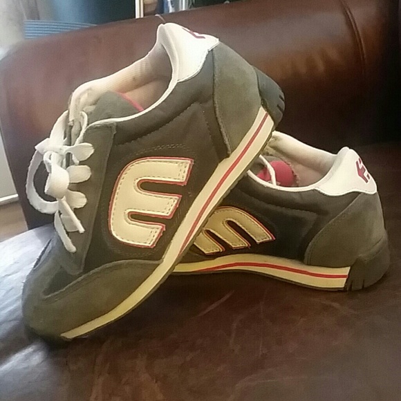 Etnies skate shoes.