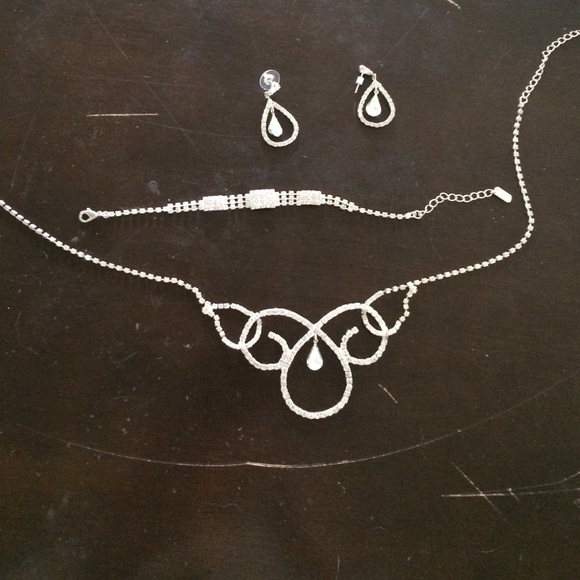 Wedding rhinestone set.