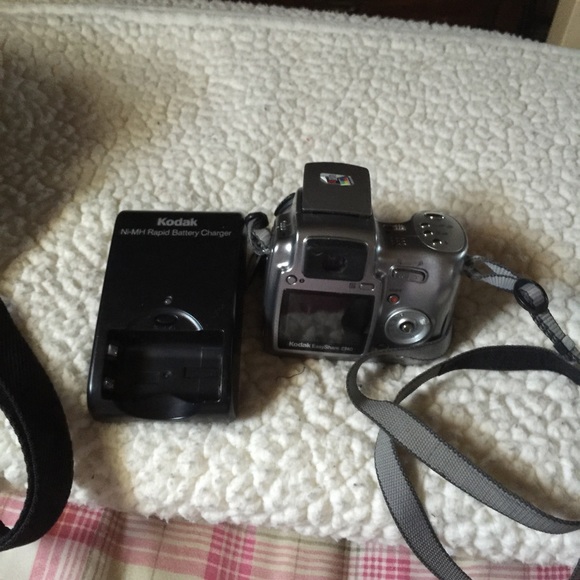 Digital camera - Picture 4 of 4