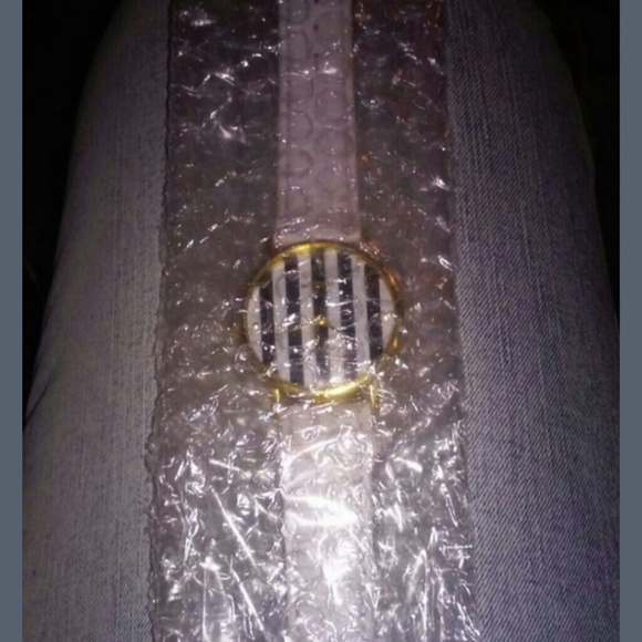 Sunshine Yellow Watch w/striped face. NEW - Picture 4 of 4