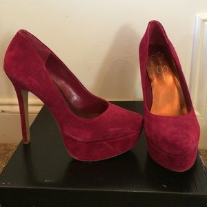 Jessica Simpson heels