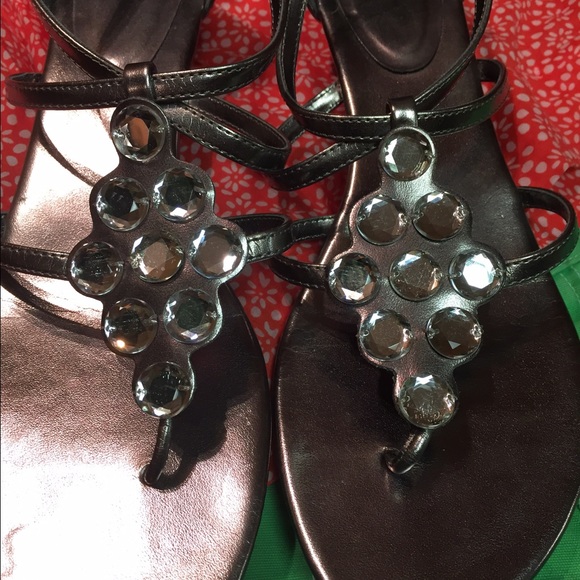 🌺PRETTY JEWEL EMBELLISHED SANDALS🌺 - Picture 3 of 4