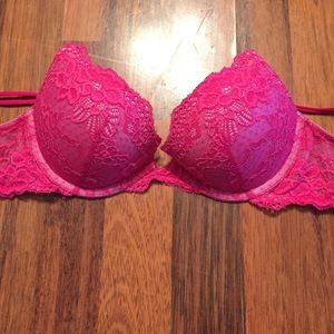 Victorias Secret Very Sexy Push Up Bra. 32C