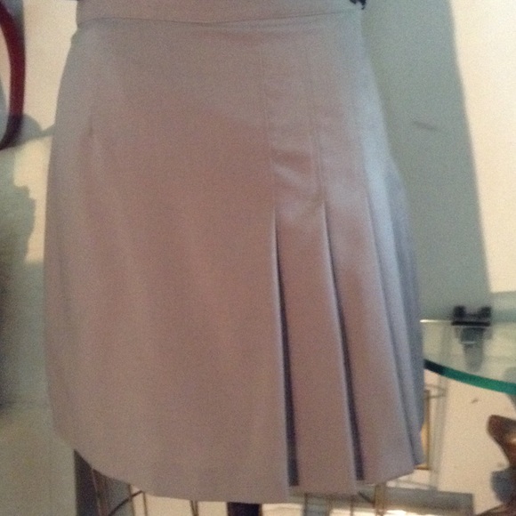 D&G pleated skirt - Picture 2 of 4