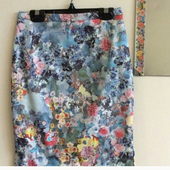 H & m floral pencil skirt size 2