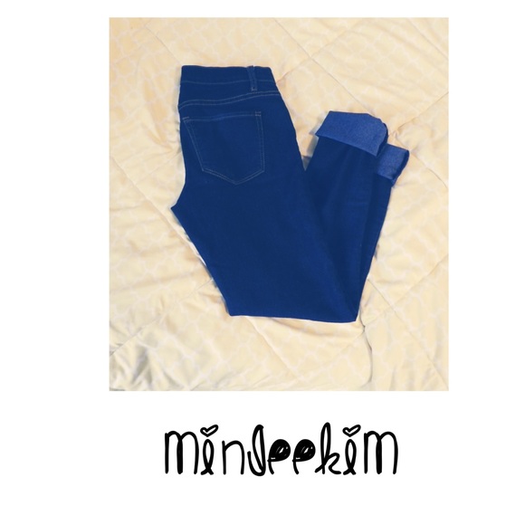 Dark skinny jeans