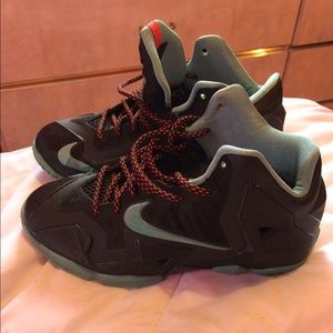 LeBron XI / LeBron 11s - gs4y