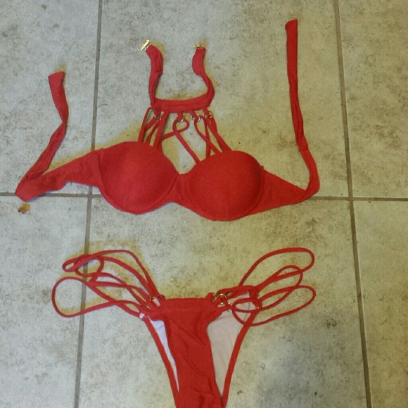 Red push up bikini