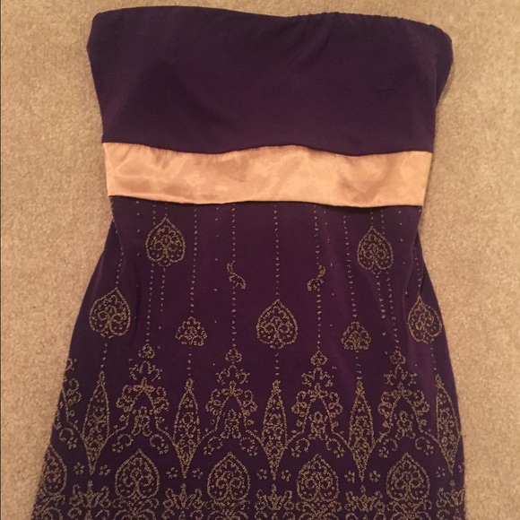 Purple and gold tube top.
